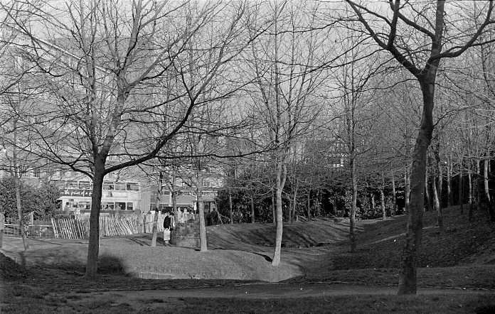 Tony Swann's late 1980s photo of the well on Broadgate Island