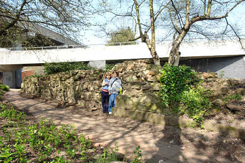 Wall near Cox Street - the western extent of the wall.