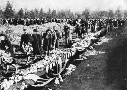 The first mass funeral at the London Road Cemetery, Wednesday 20th November 1940.