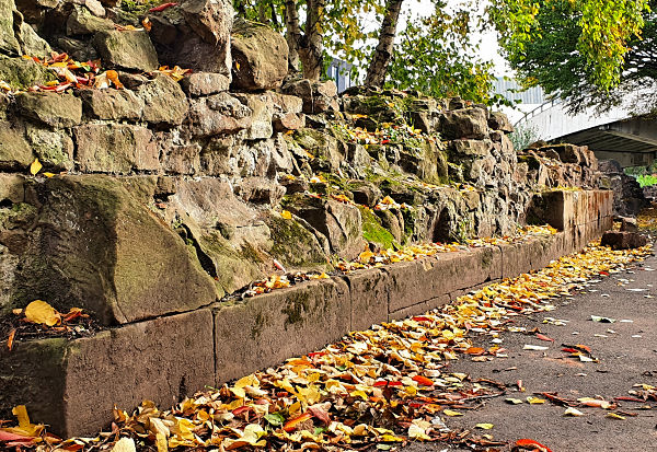 Wall near Cox Street, showing some of the neatly cut 'ashlar' stones