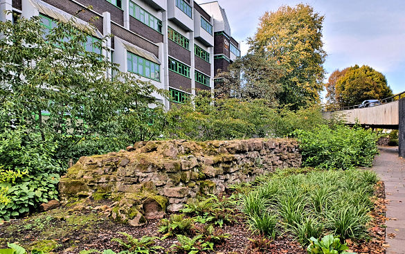 Eastern end of the remains of the wall, near the Sky Blue Way roundabout