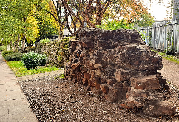 Most westerly part of the wall near Cox Street, looking eastward